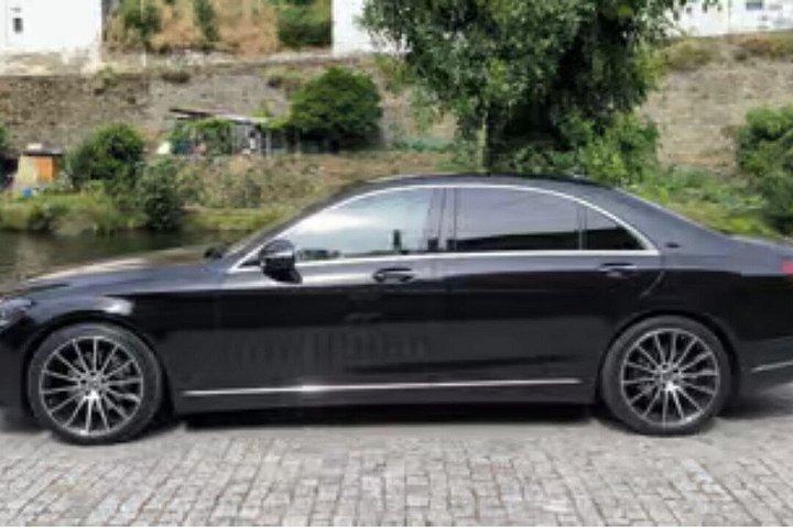 Privater Transfer zum Flughafen Lissabon