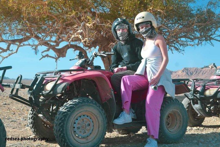 マルサ・アラム・クワッドバイクとバギー砂漠サファリ