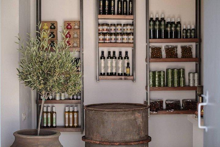 ナクソス生産者がチーズオリーブオイルはちみつの試食会
