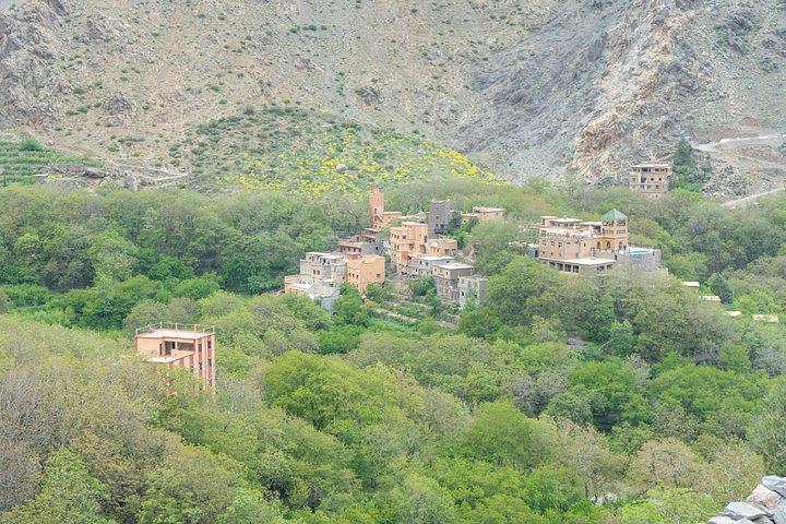 Marrakech: Atlas Mountains, 4 Valleys & Waterfall Guided Day Trip