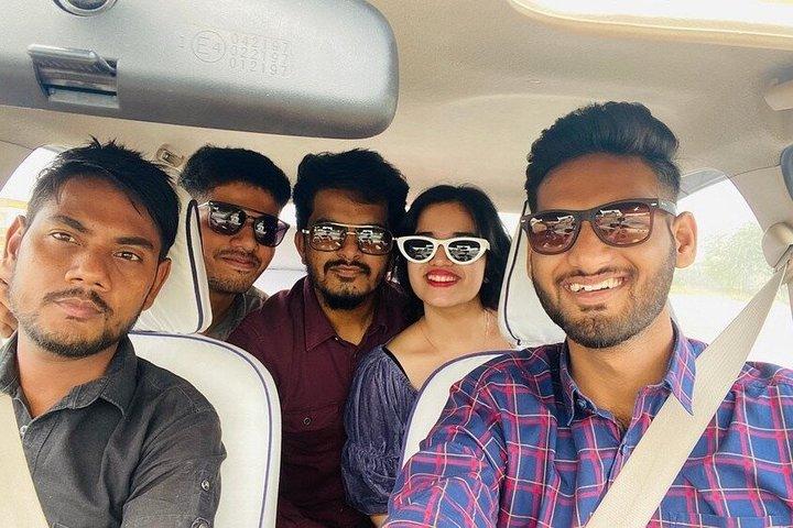 Privat Cab för heldags sightseeing i Jaipur