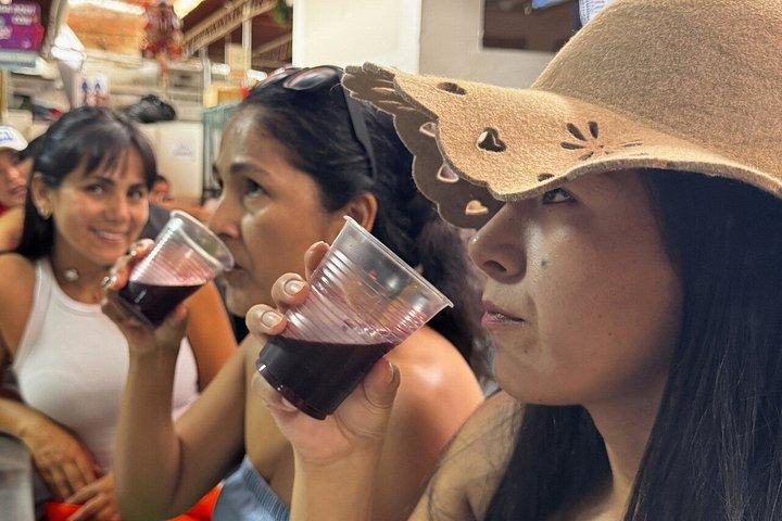 地元市場ツアー：本格的な料理、トゥクトゥク、そして自宅でのピスコ