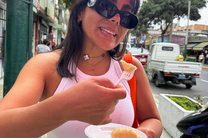 地元市場ツアー：本格的な料理、トゥクトゥク、そして自宅でのピスコ