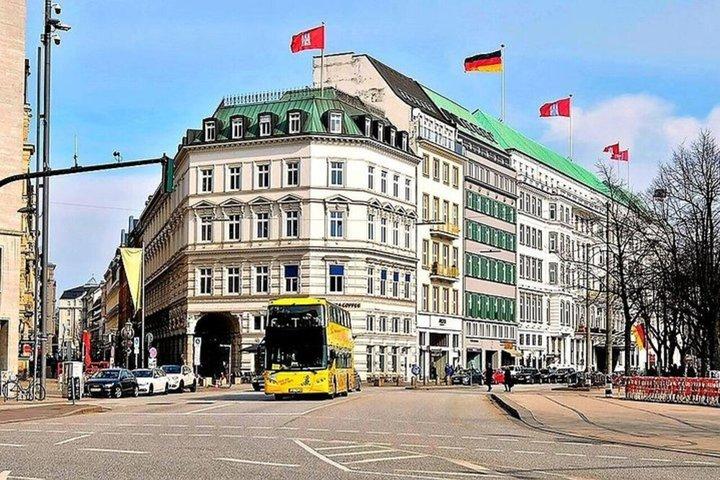 ハンブルク：乗り降り自由の観光バスと港湾ツアーのコンボチケット