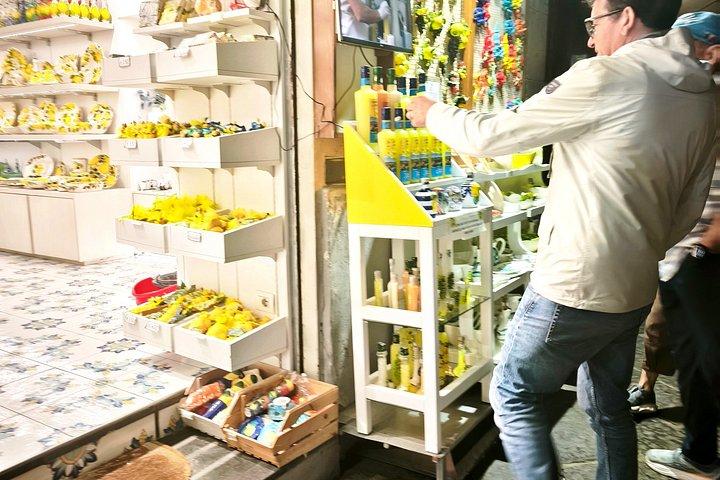 ソレントの食とウォーキングツアーで地元の味を発見