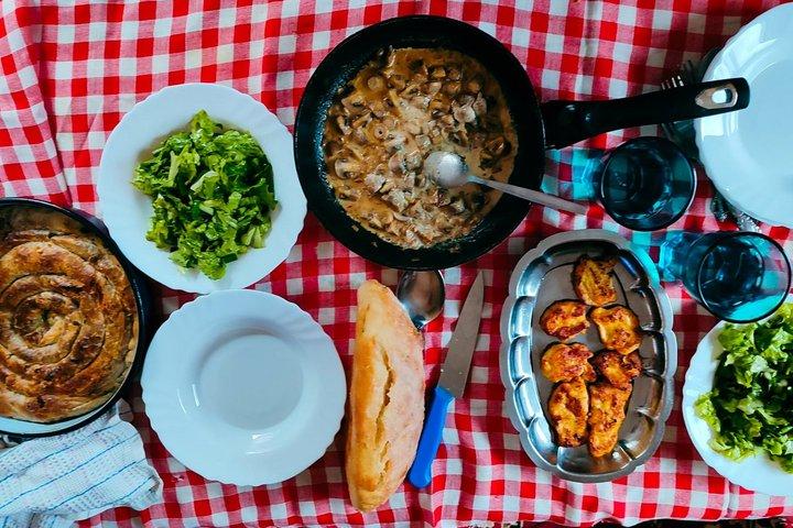 Bosnisches Abendessen mit einer einheimischen Familie | Authentic Home Dining
