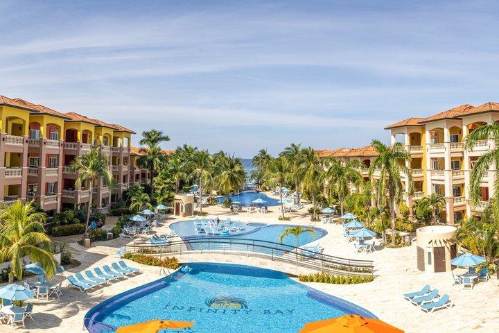 Semesterorter i Roatan Infinity Bay Beach