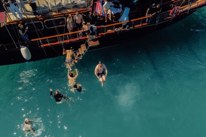Athens cruise: Agistri, Moni/Metopi, Aegina with lunch & drinks