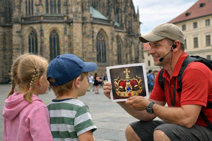 子供と家族のためのプライベートプラハ城ツアー