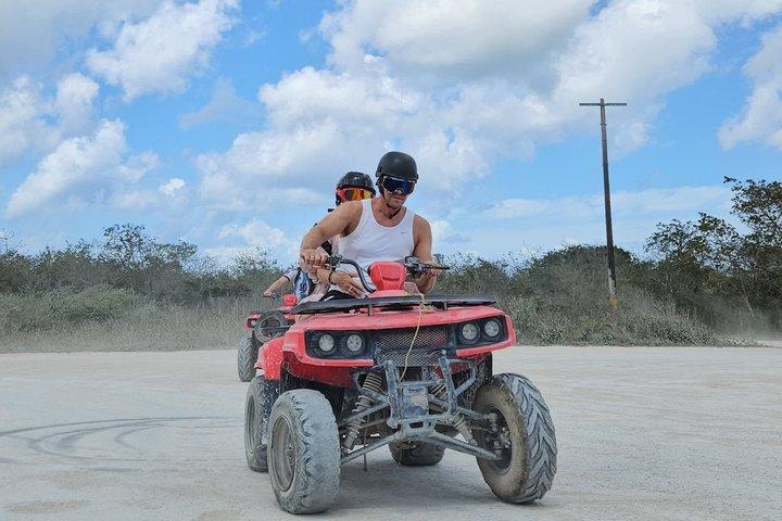 コスメル島とセノーテ ジェイドのダブル ATV ツアー