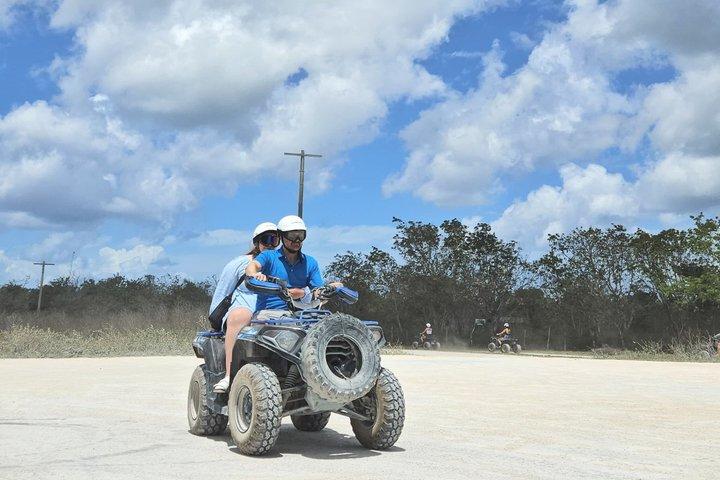 コスメル島とセノーテ ジェイドのダブル ATV ツアー