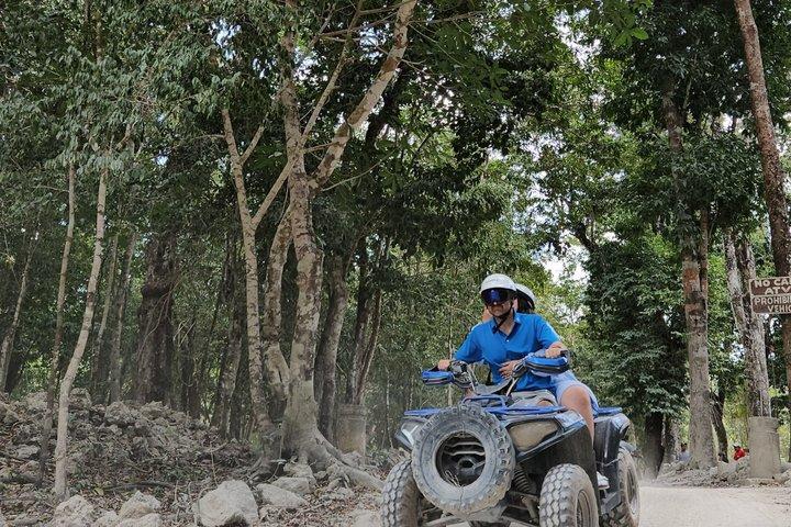コスメル島とセノーテ ジェイドのダブル ATV ツアー