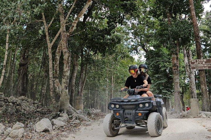 コスメル島とセノーテ ジェイドのダブル ATV ツアー