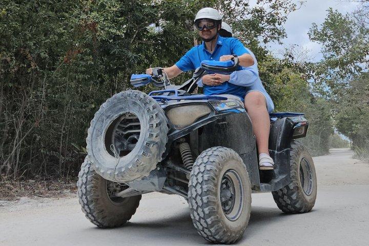 コスメル島とセノーテ ジェイドのダブル ATV ツアー