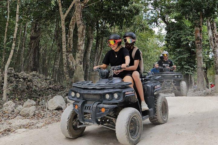 Passeio de quadriciclo duplo em Cozumel e Cenote Jade