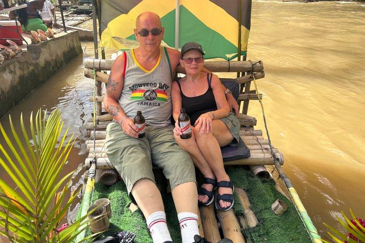 Rafting de bambú en río Lethe con masaje de piedra caliza