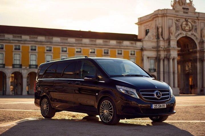 Lisbon Private Car Hire with Driver – plan your own tour