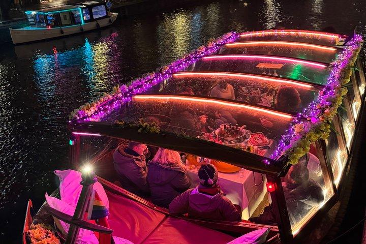 アムステルダムボートツアー（無制限ドリンク付き）チェックイン時に利用可能