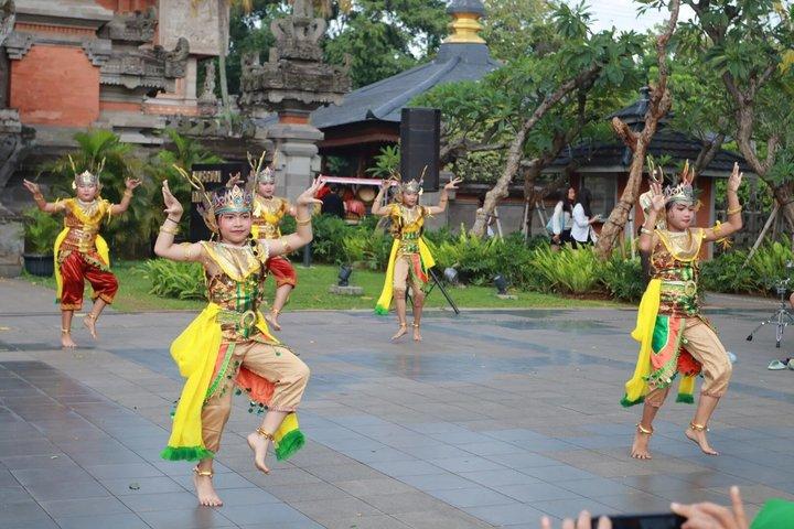 ジャカルタ文化ツアー：インドネシアの伝統と多様性を探る