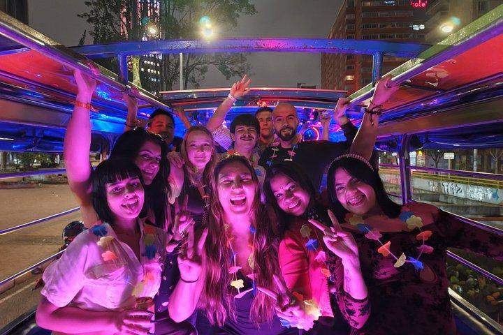 Drinking Games Party Bus 1H Open Bar Pub Crawl to 4 to 6 Clubs