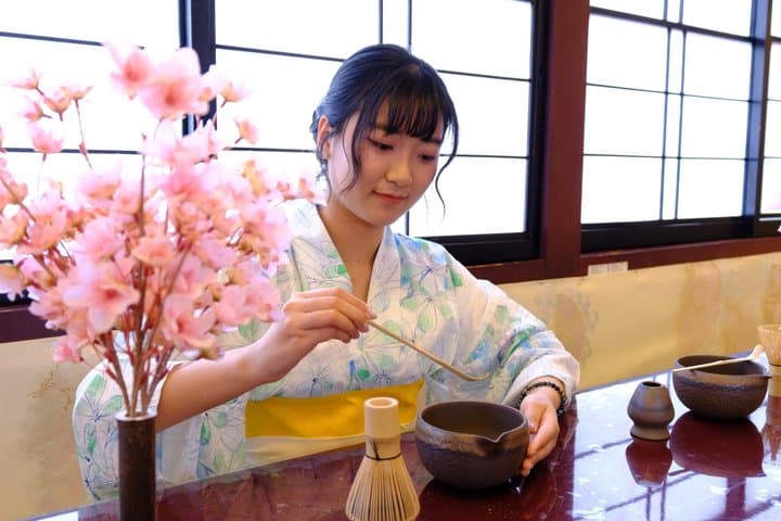 Tokyo Cruise：Spring Yakatabune Cherry Blossom-Themed Show,Drinks