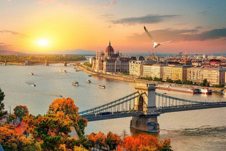 ウィーン・ブダペストとイブニング・ブラチスラヴァからのプライベート日帰り旅行