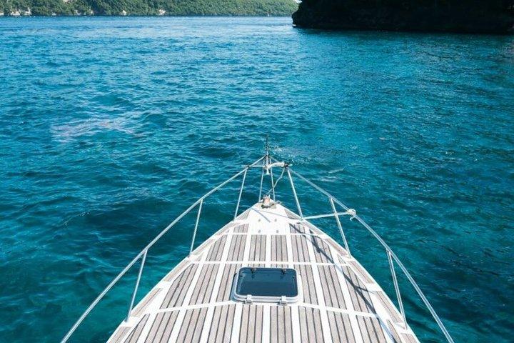 Esperienza privata in barca per lo snorkeling a Nusa Penida