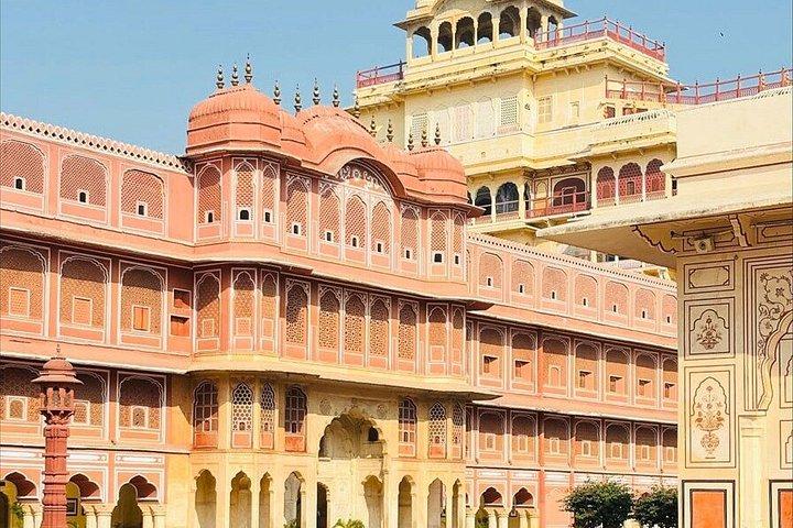 Jaipur Day Tour by Private Car with Local Guide