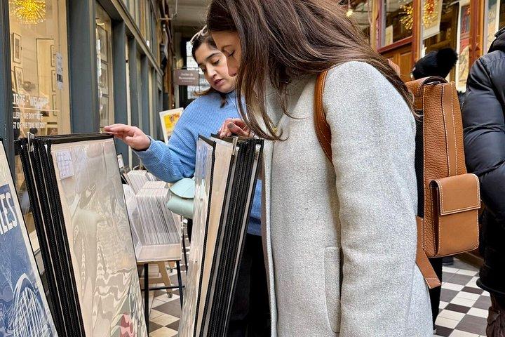 パリ・パルファン美術館とパリ・ツアーの秘密の屋根付き通路