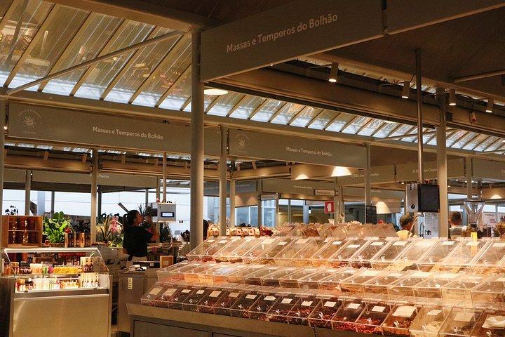 ポルトで郷土料理を味わう半日ウォーキング ツアー