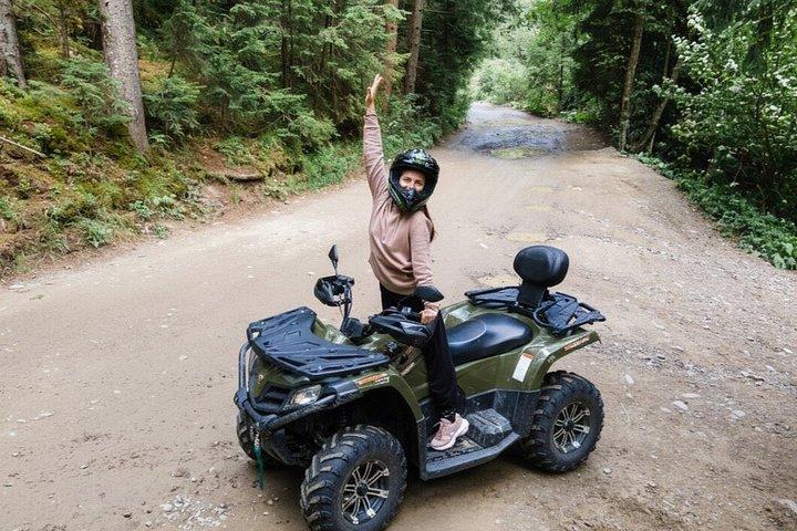 クラクフ発 タトラスカイウォーク、クアッドバイク、温泉プライベートツアー