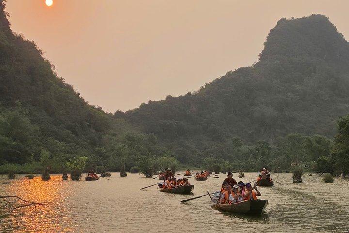 Wandern Mua Höhle und Tam Coc Bootsfahrt Hoa Lu Geschichte in Ninh Binh