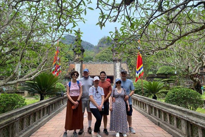 Wandern Mua Höhle und Tam Coc Bootsfahrt Hoa Lu Geschichte in Ninh Binh