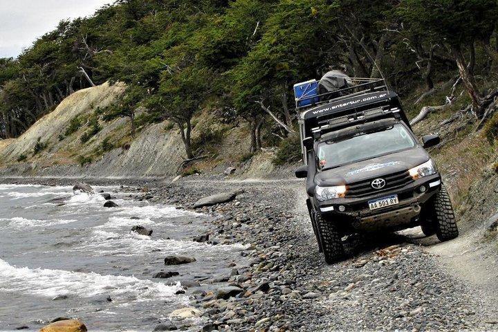 Off Road Tour 4WD eventyr på søerne Fagnano og Escondido