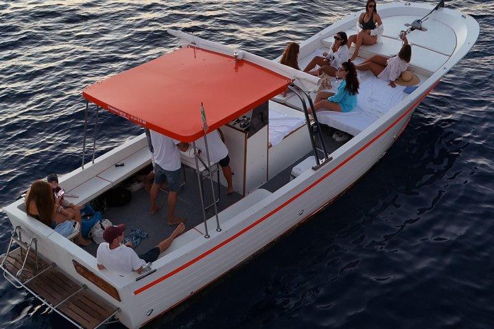 Private Boat Tour of Ischia with Multilingual Commander and Guide