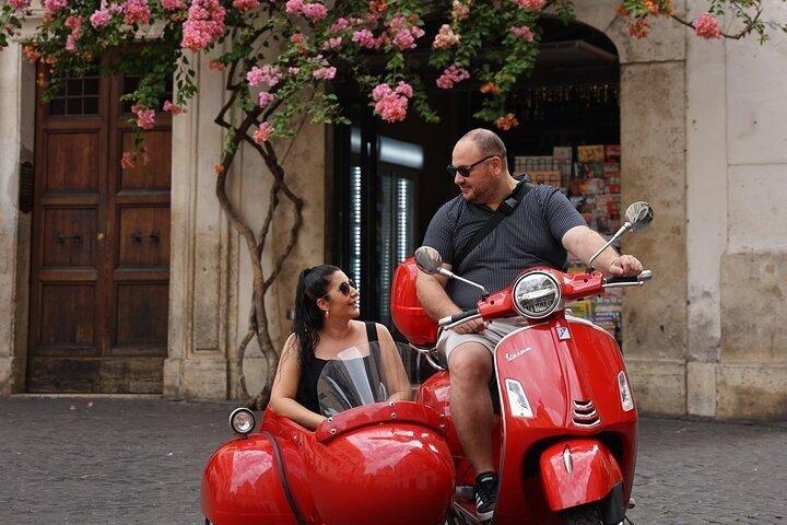 Vespa Sidecar Tour met pick-up van het hotel en drop-off 90 minuten