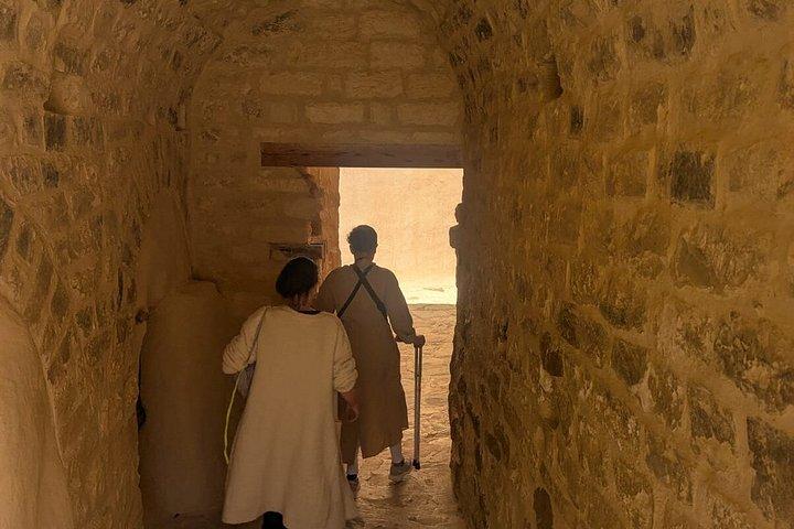 セントアンソニー＆ポール修道院へのプライベート日帰り旅行