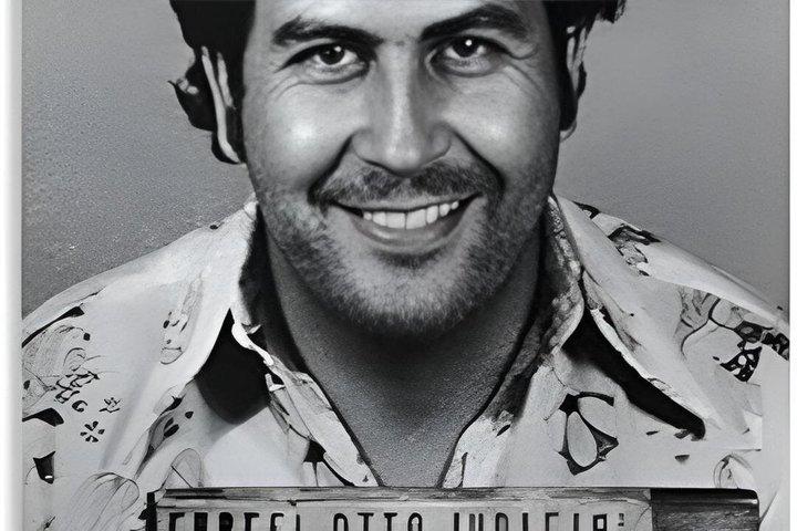 Pablo Escobar in Medellin : The Places That Tell Your Story