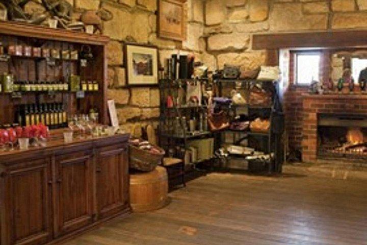 Hunter Valley Progressive Lunch and Wine Tour