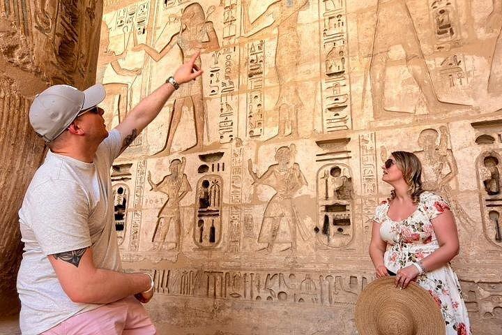 ハルガダ発プライベートルクソール日帰り旅行（熱気球付き）