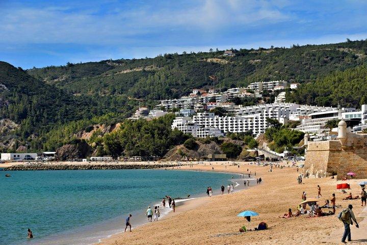From Lisbon: Arrábida Wine, Coast & Traditions Small-Group Tour