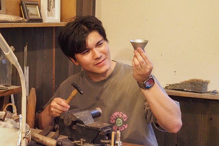 大阪：日本語のお土産を自作しよう（ネックレス、指輪、カップ）