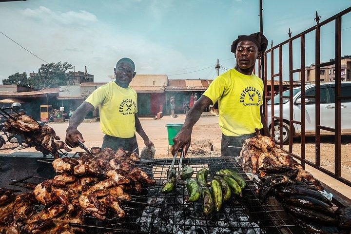 Matoke Moments Kampala Food Tour 12 + Tastings（マトケ・モーメンツ・カンパラ・フード・ツアー12＋テイスティング）