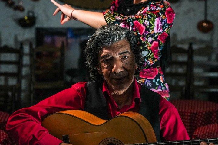 Spettacolo di flamenco nella grotta di Zincale con drink di benvenuto.