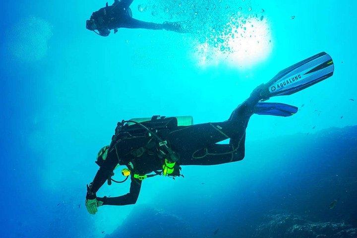 Dykning för nybörjare i kristallklart hav av Halkidiki