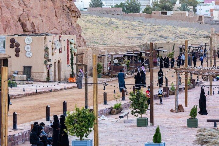 Discover AlUla: Elephant Rock, Hidden Gems & More
