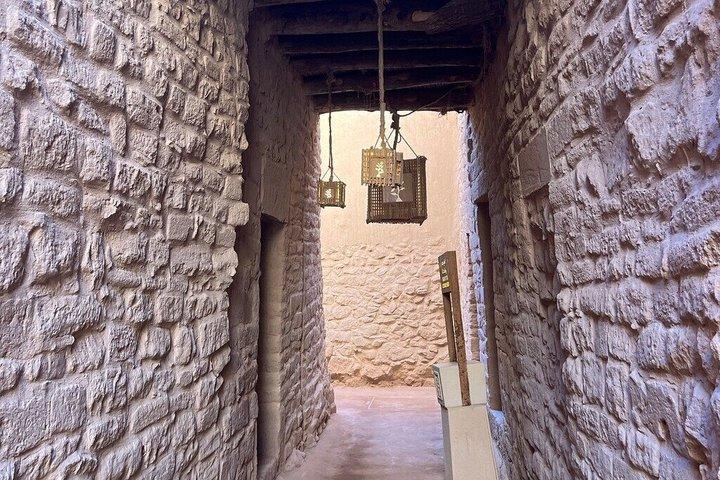 Discover AlUla: Elephant Rock, Hidden Gems & More