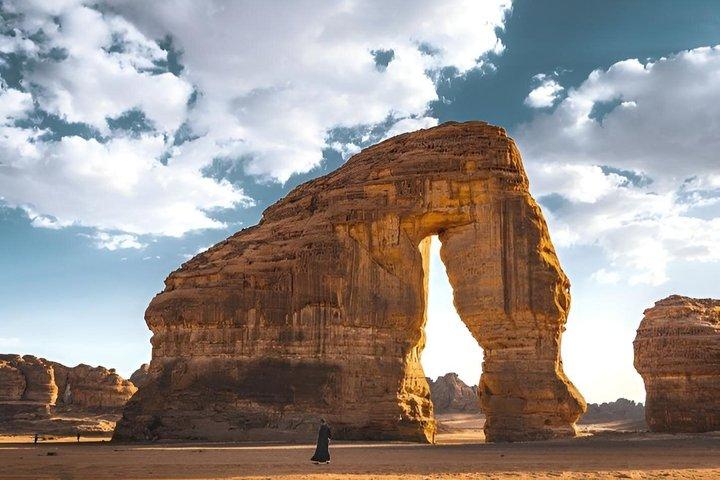 Discover AlUla: Elephant Rock, Hidden Gems & More