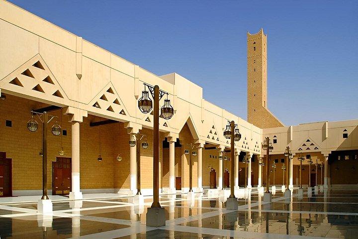 Riyadh Private Local Cultural Tour Authentic Saudi Experience