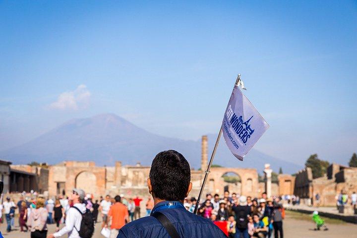 新しい発掘地のあるローマからポンペイ日帰り旅行